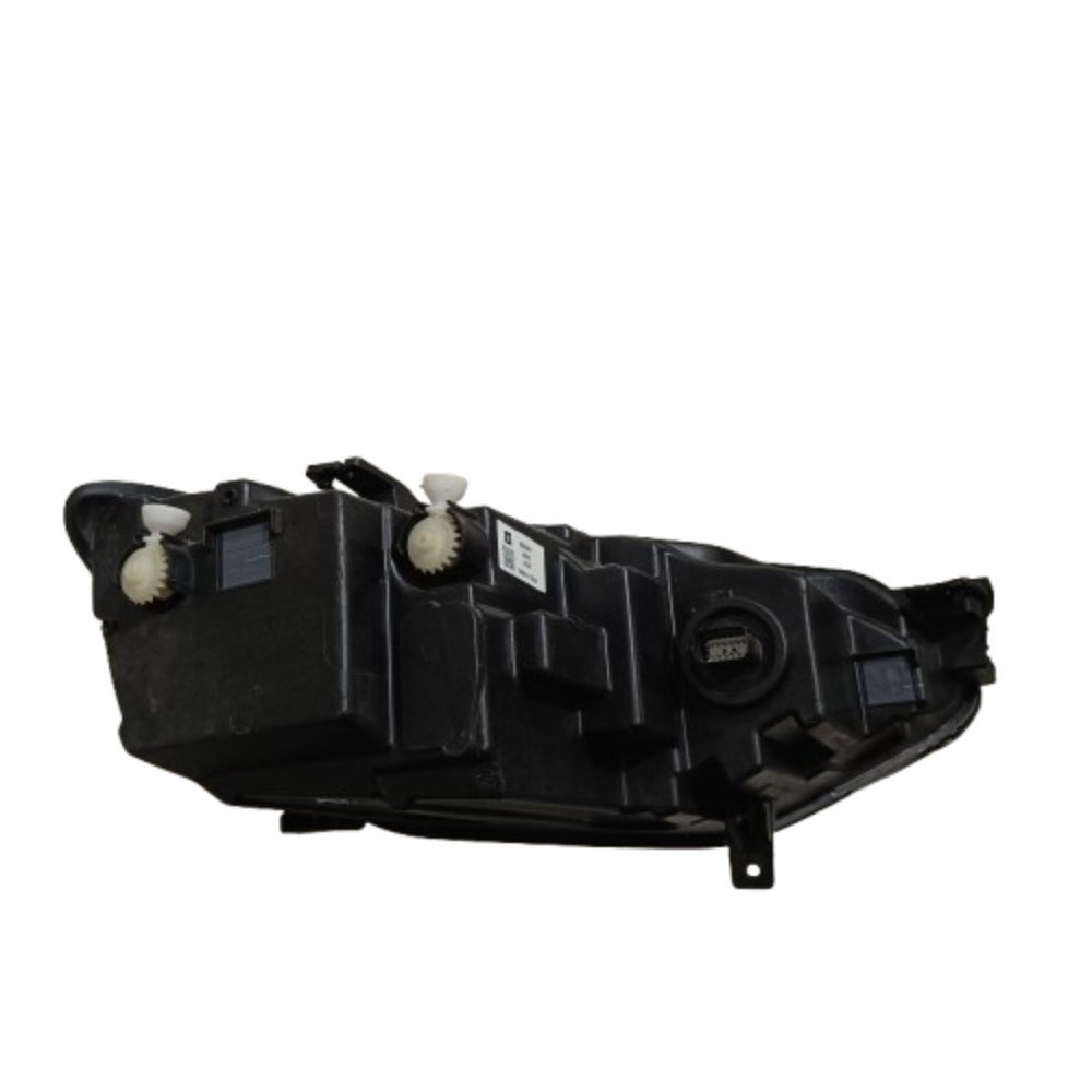 Farol Esquerdo Tracker 2020-24 Com Led - Imagem 4